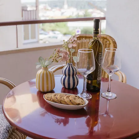 Damare Apartment