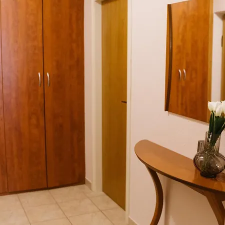 Damare Apartment *
